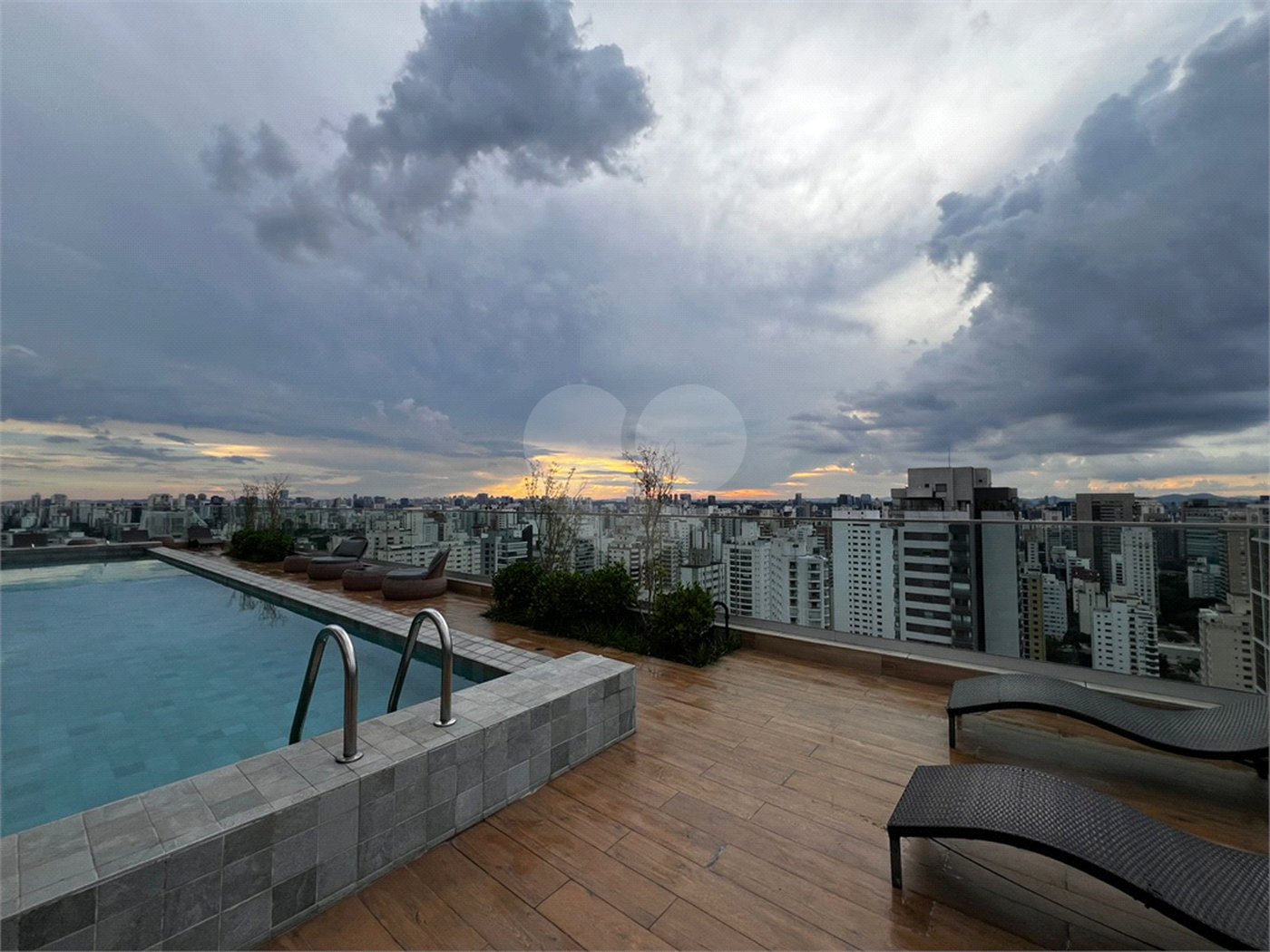 Apartamento à venda com 2 suítes em Indianópolis, São Paulo, SP