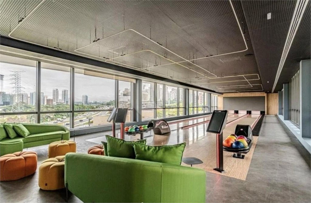 Apartamento à venda com 4 suítes em Vila Cordeiro, São Paulo, SP