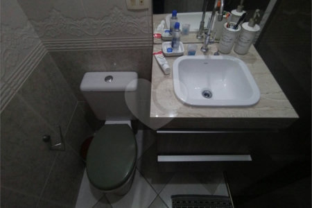Sobrado à venda com 3 quartos, sendo 1 suíte, em Santa Teresinha, São Paulo, SP