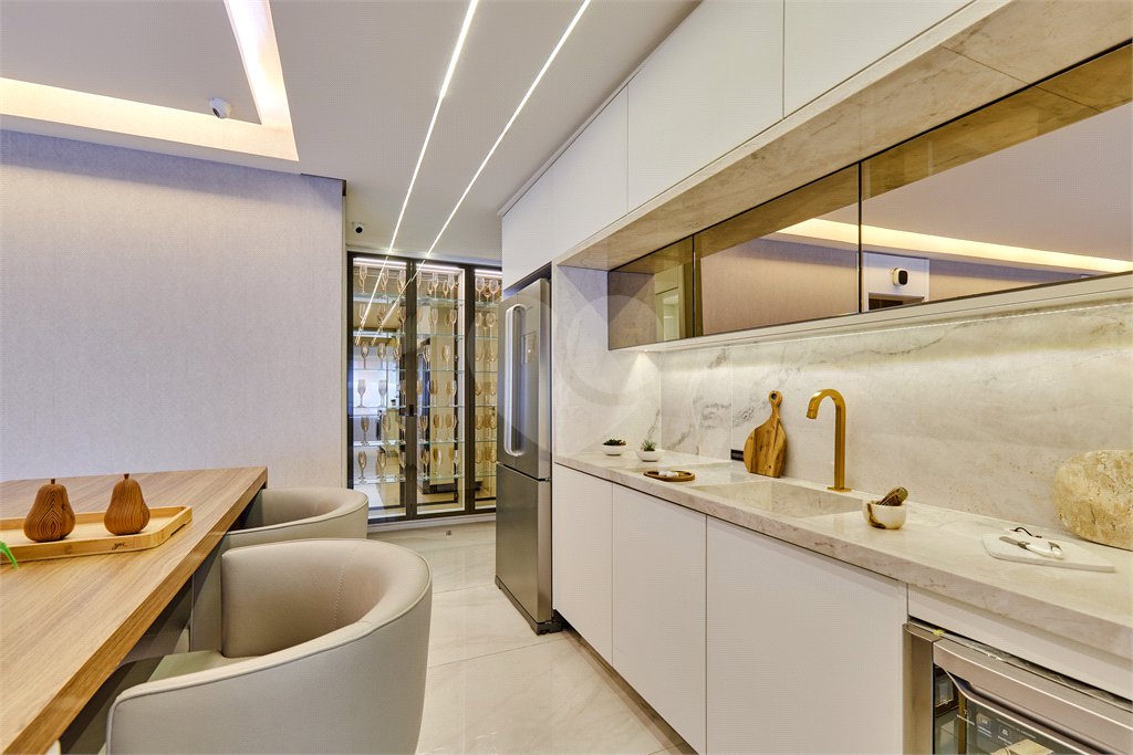Apartamento à venda com 3 suítes em Brooklin, São Paulo, SP