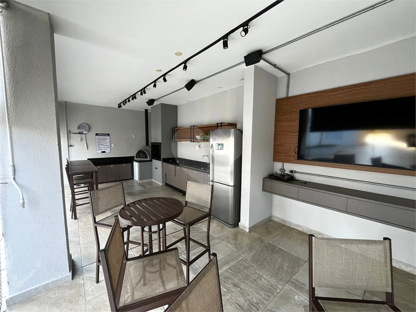 Apartamento à venda com 2 quartos, sendo 1 suíte,  em Vila Aparecida, Itapetininga, SP