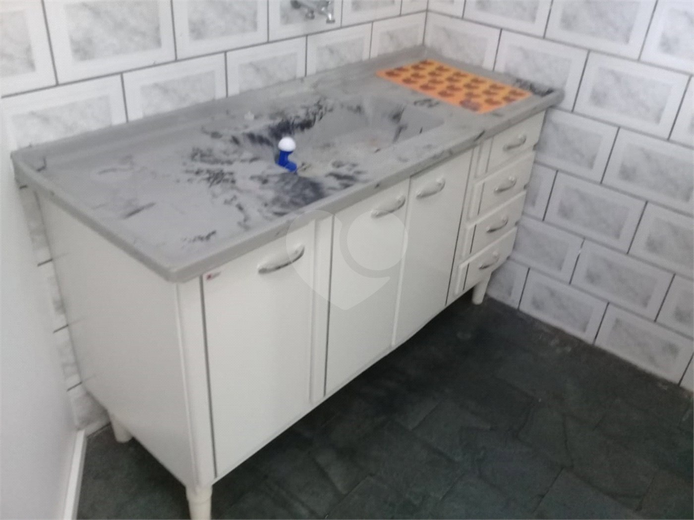 Sobrado à venda com 4 quartos, sendo 2 suítes,  em Jardim Regina, Indaiatuba, SP