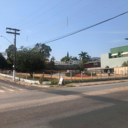 Terreno plano à venda ou locação na Alameda Lucas Nogueira Garcez – Vila Giglio, Atibaia