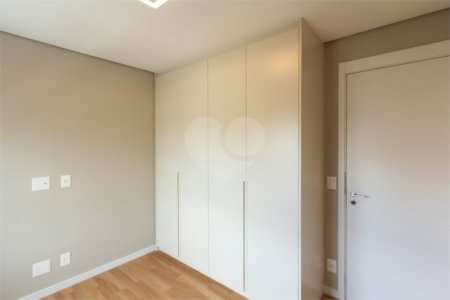 Apartamento à venda ou para alugar com 3 suítes em Moema, São Paulo, SP