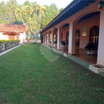Casa à venda com 5 quartos, sendo 1 suíte, no condomínio Village da Serra, Araçoiaba da Serra - SP