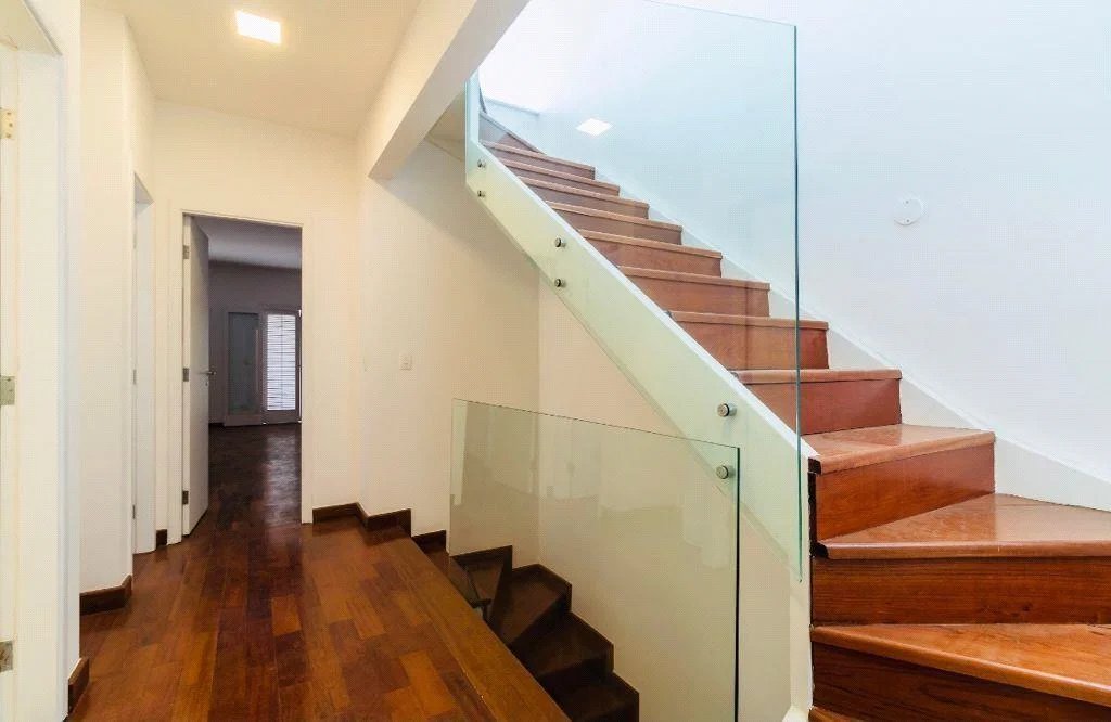 Casa à venda com 3 quartos, sendo 1 suíte,  no condomínio Reserva do Visconde, São Paulo - SP