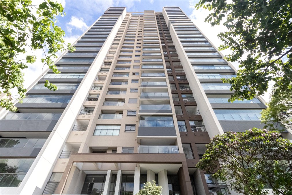 Apartamento à venda com 3 suítes em Campo Belo, São Paulo, SP