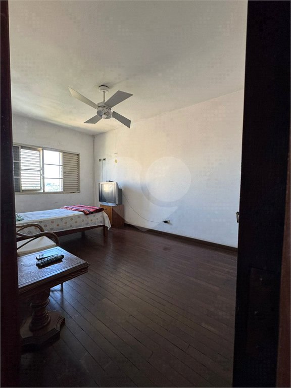 Casa à venda com 4 quartos, sendo 1 suíte,  em Vila Romão, Salto, SP