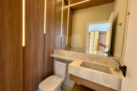 Casa à venda com 3 suítes no condomínio Residencial Dona Maria Candida, Indaiatuba - SP