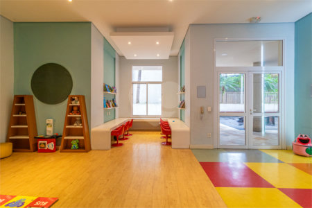 Apartamento à venda com 3 quartos, sendo 1 suíte,  em Morumbi, São Paulo, SP