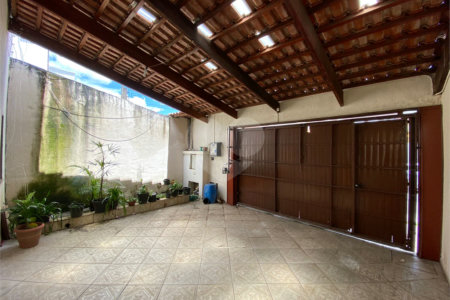 Sobrado à venda com 5 suítes em Jardim dos Ipês, Suzano, SP