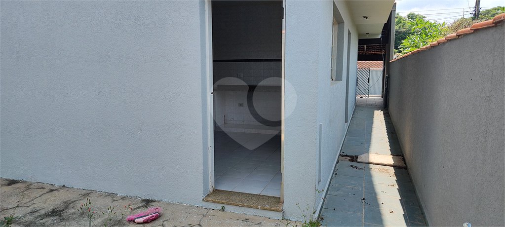 Sobrado à venda com 3 quartos, sendo 1 suíte, em Ressaca, Atibaia, SP