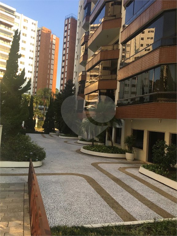 Apartamento à venda com 4 suítes em Vila Suzana, São Paulo, SP