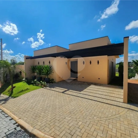 Casa à venda com 3 quartos, sendo 1 suíte, no condomínio Consoli Residencial, Atibaia - SP