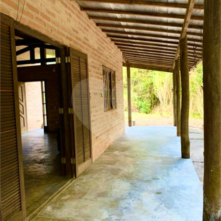 Chácara à venda com 3 quartos, sendo 1 suíte, no Centro (canguera), São Roque, SP