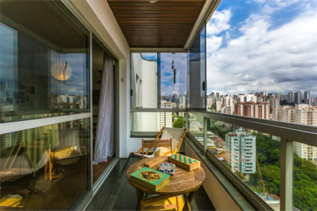 Apartamento à venda com 4 quartos, sendo 3 suítes,  em Jardim Londrina, São Paulo, SP