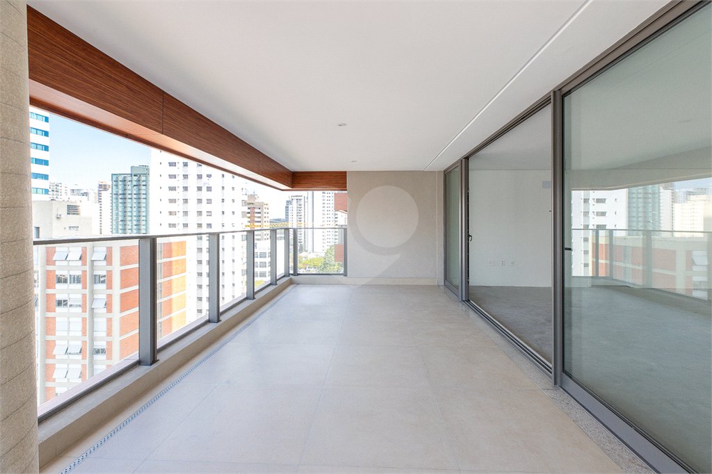 Apartamento à venda com 4 suítes em Campo Belo, São Paulo, SP