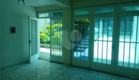 Sobrado à venda com 4 quartos em Jardim França, São Paulo, SP