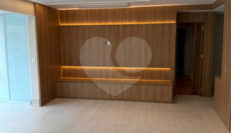 Apartamento à venda com 3 suítes em Vila Olímpia, São Paulo, SP