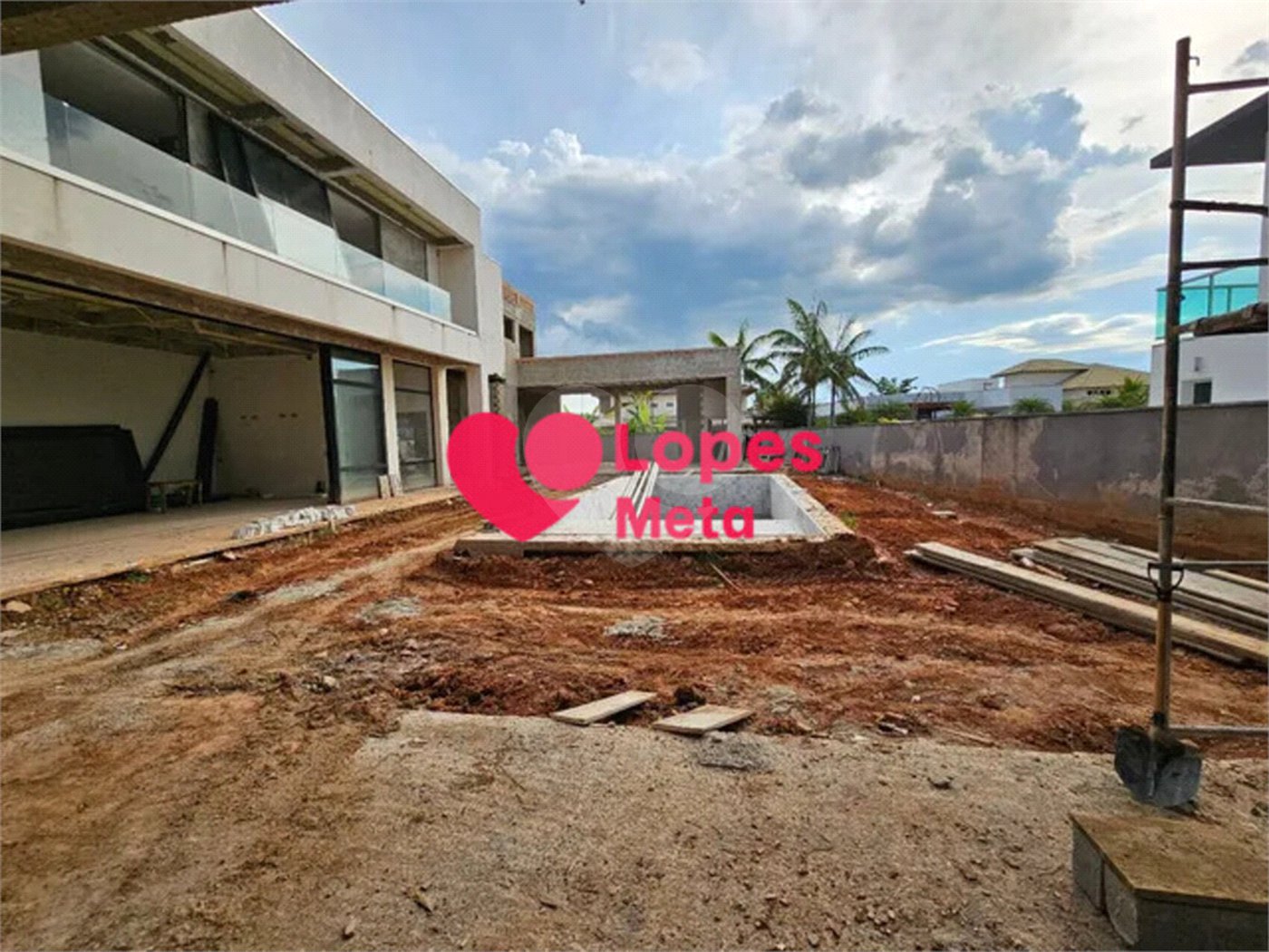 Casa à venda com 5 suítes no condomínio Chácara Serimbura, São José dos Campos - SP
