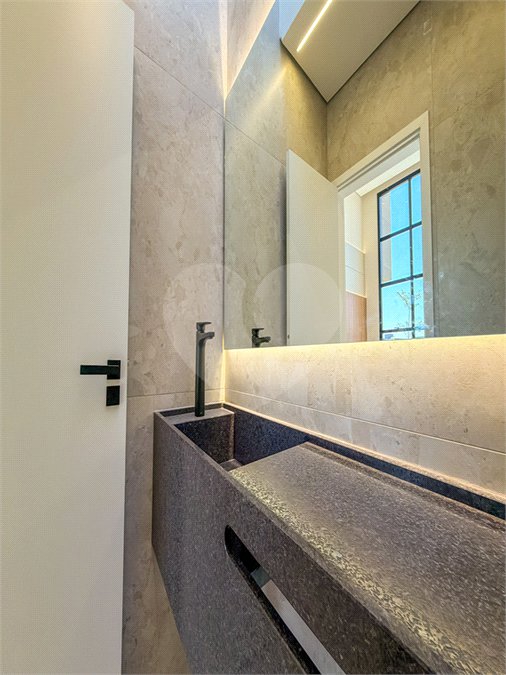 Casa à venda com 3 suítes no condomínio Residencial Dona Maria Candida, Indaiatuba - SP