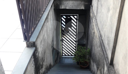 Sobrado à venda com 3 quartos, sendo 1 suíte, em Tremembé, São Paulo, SP