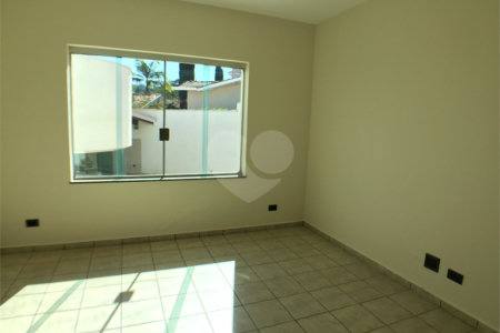 Casa à venda com 4 suítes no condomínio Estância Marambaia, Vinhedo - SP