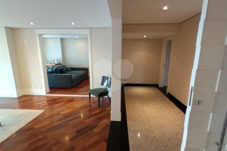 Apartamento à venda com 4 suítes em Santo Amaro, São Paulo, SP