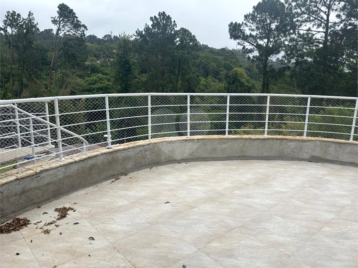Casa à venda com 4 quartos, sendo 3 suítes, no condomínio Parque Itatiaia, Mairiporã - SP