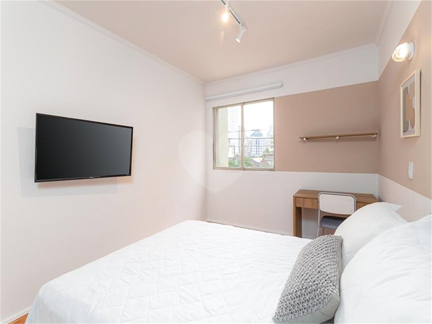 Apartamento à venda com 4 quartos, sendo 2 suítes, em Pinheiros, São Paulo, SP