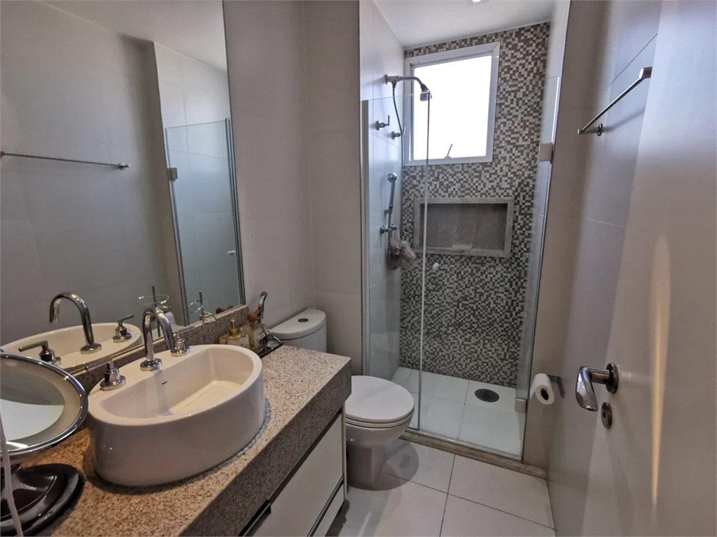 Apartamento à venda com 3 suítes em Jardim Monte Kemel, São Paulo, SP