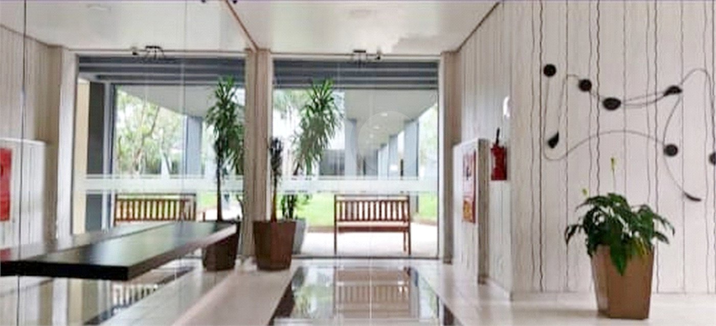 Apartamento à venda com 3 quartos, sendo 1 suíte,  em Vila Vermelha, São Paulo, SP