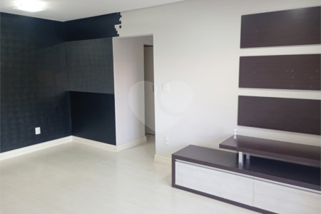 Apartamento à venda com 3 quartos, sendo 1 suíte, em Vila Oliveira, Mogi das Cruzes, SP