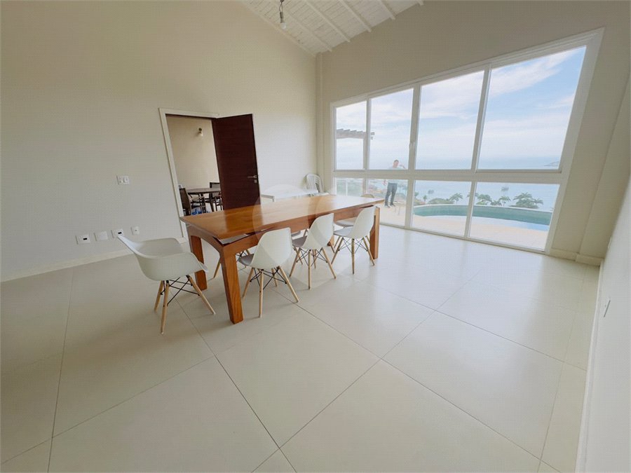 Casa à venda com 4 suítes em João Fernandes, Armação dos Búzios, RJ