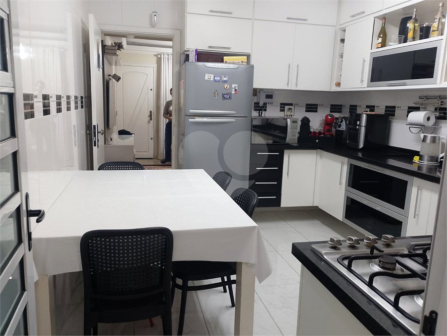 Sobrado à venda com 3 quartos, sendo 2 suítes, em Vila Dom Pedro I, São Paulo, SP