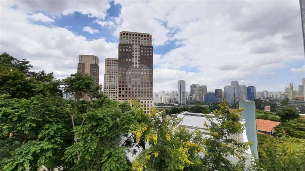 Casa à venda com 3 suítes no condomínio Metropolitan, São Paulo - SP