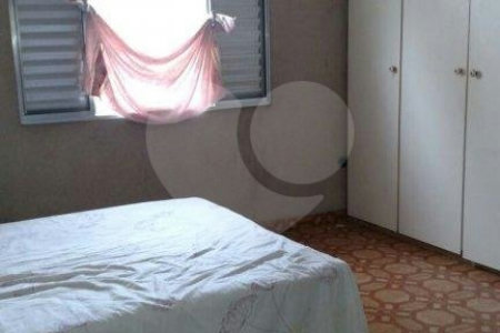 Casa à venda com 3 quartos, sendo 1 suíte, em Santa Teresinha, São Paulo, SP