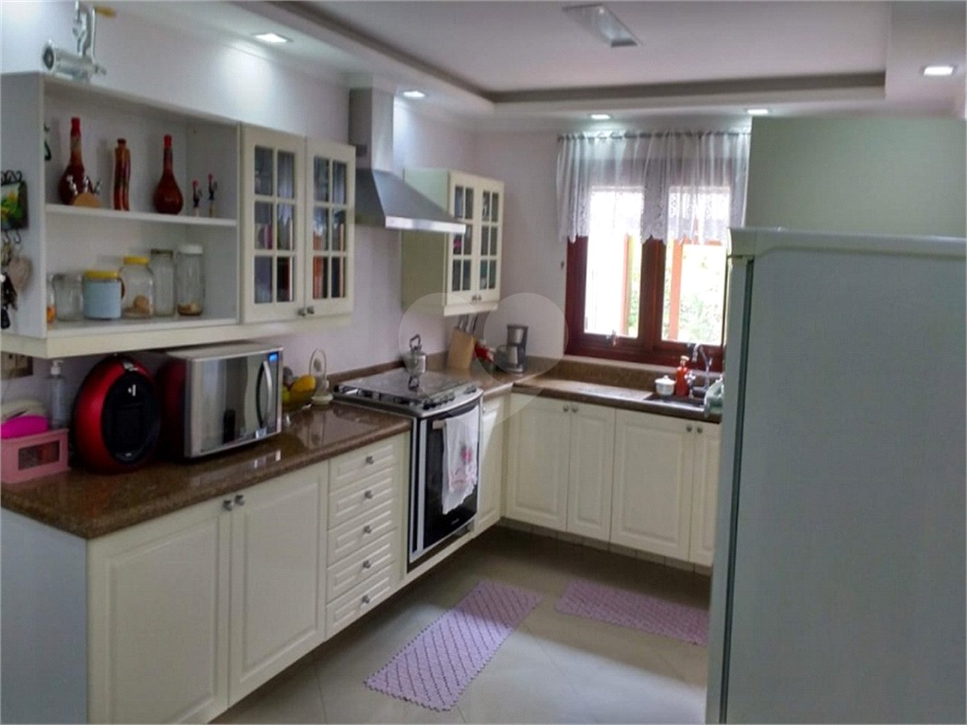 Casa à venda com 4 quartos, sendo 2 suítes,  no condomínio Ypê Branco I, São Paulo - SP