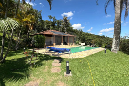 Sítio à venda com 4 quartos, sendo 2 suítes,  em Sorocamirim (canguera), São Roque, SP