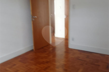 Casa à venda com 3 quartos, sendo 1 suíte, no Centro, Mogi das Cruzes, SP