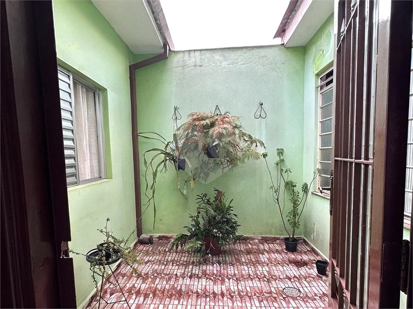 Casa Térrea à venda com 4 quartos em Vila Vitório Mazzei, São Paulo, SP