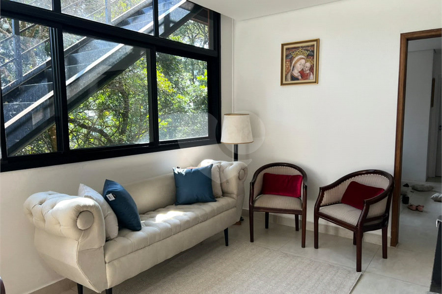 Casa à venda com 4 quartos, sendo 1 suíte,  no condomínio Alpes da Cantareira, Mairiporã - SP