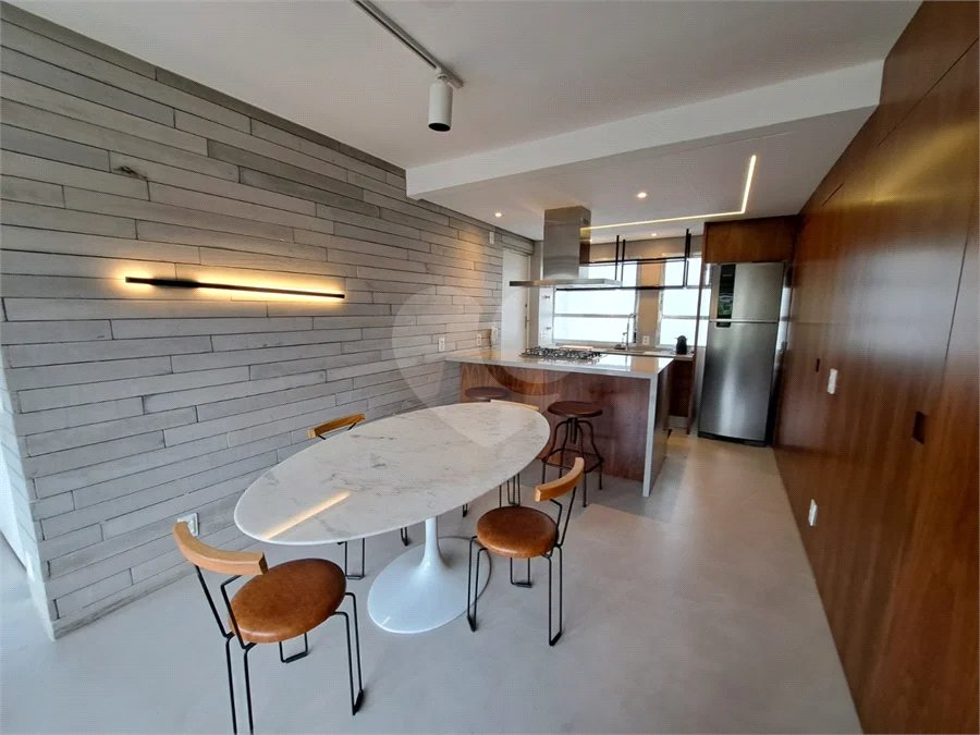 Apartamento mobiliado de 85 m² no Itaim Bibi | 3 dormitórios, 1 suíte e 1 vaga
