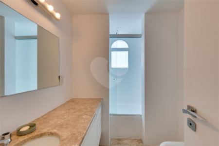 Apartamento à venda com 3 suítes em Real Parque, São Paulo, SP