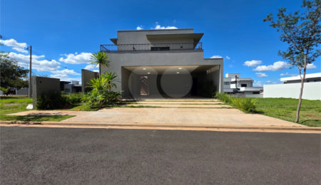 Casa à venda com 3 suítes no condomínio Parque Faber 4, São Carlos - SP