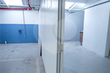 Lindo Salão Comercial para locação com 924m2 no Centro de Atibaia