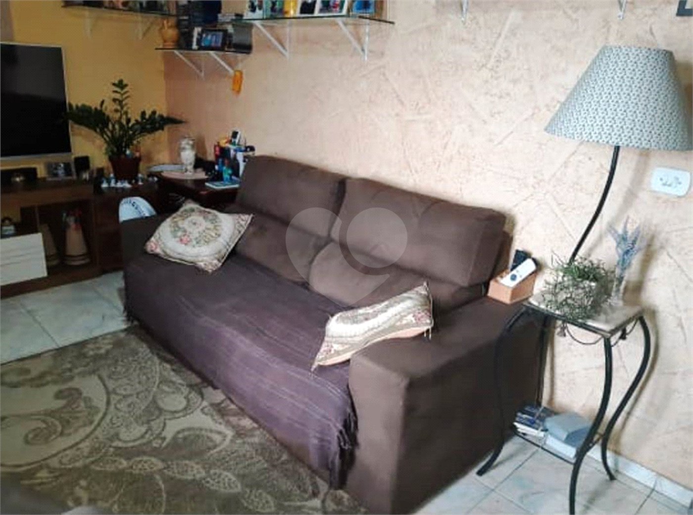 Casa versátil à venda: Casa com 2 Quartos, 3 Unidades Residenciais e Sala Comercial - Louveira