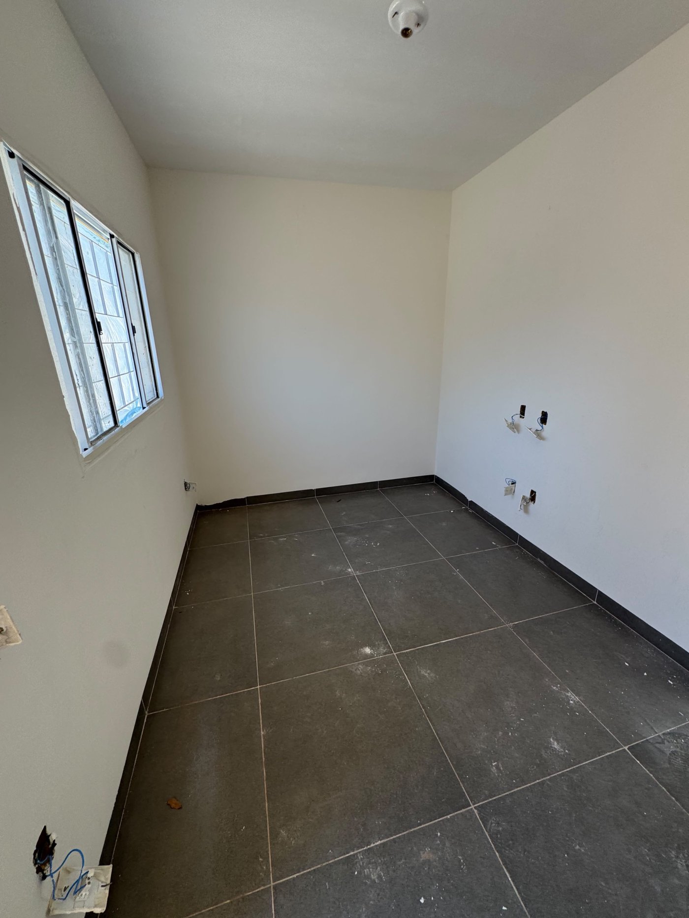 Casa à venda com 2 quartos em Jardim Aeroporto, Três Lagoas, MS