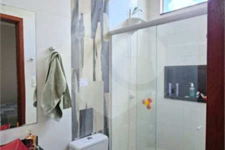 Casa em condomínio Alvorada em Araraquara com 3 dormitórios e piscina