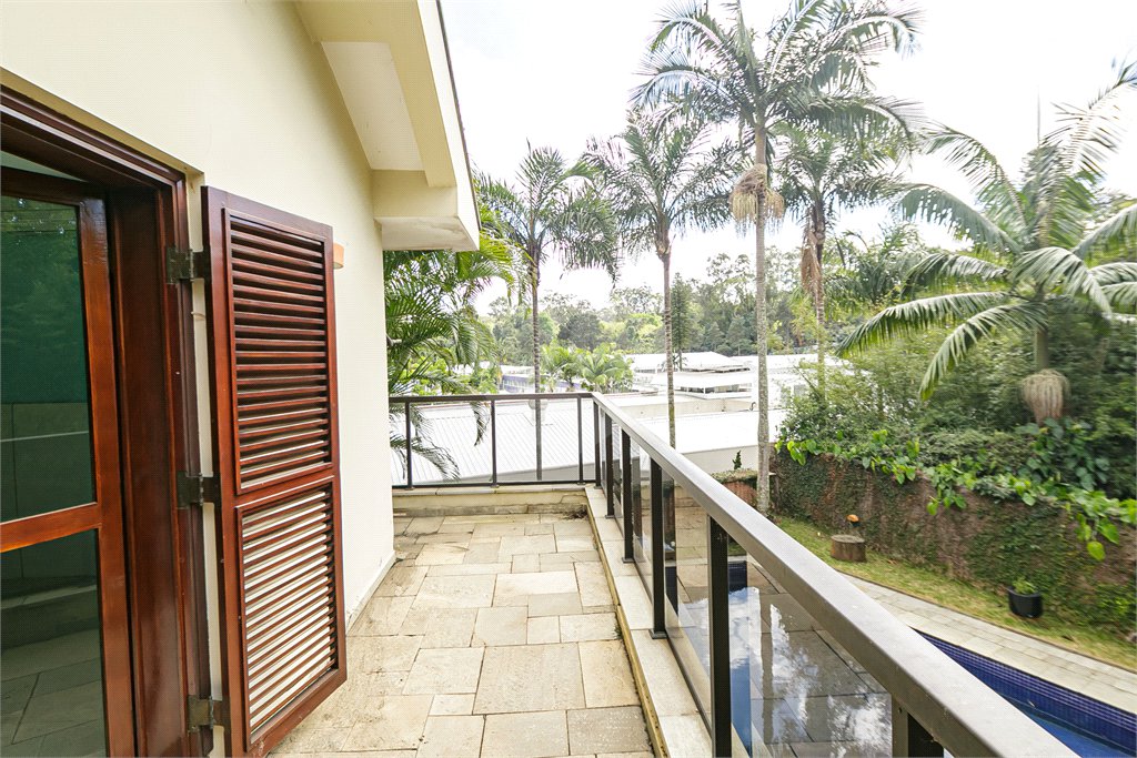 Casa com 4 quartos e ótimo espaço em local nobre no Alto da Boa Vista